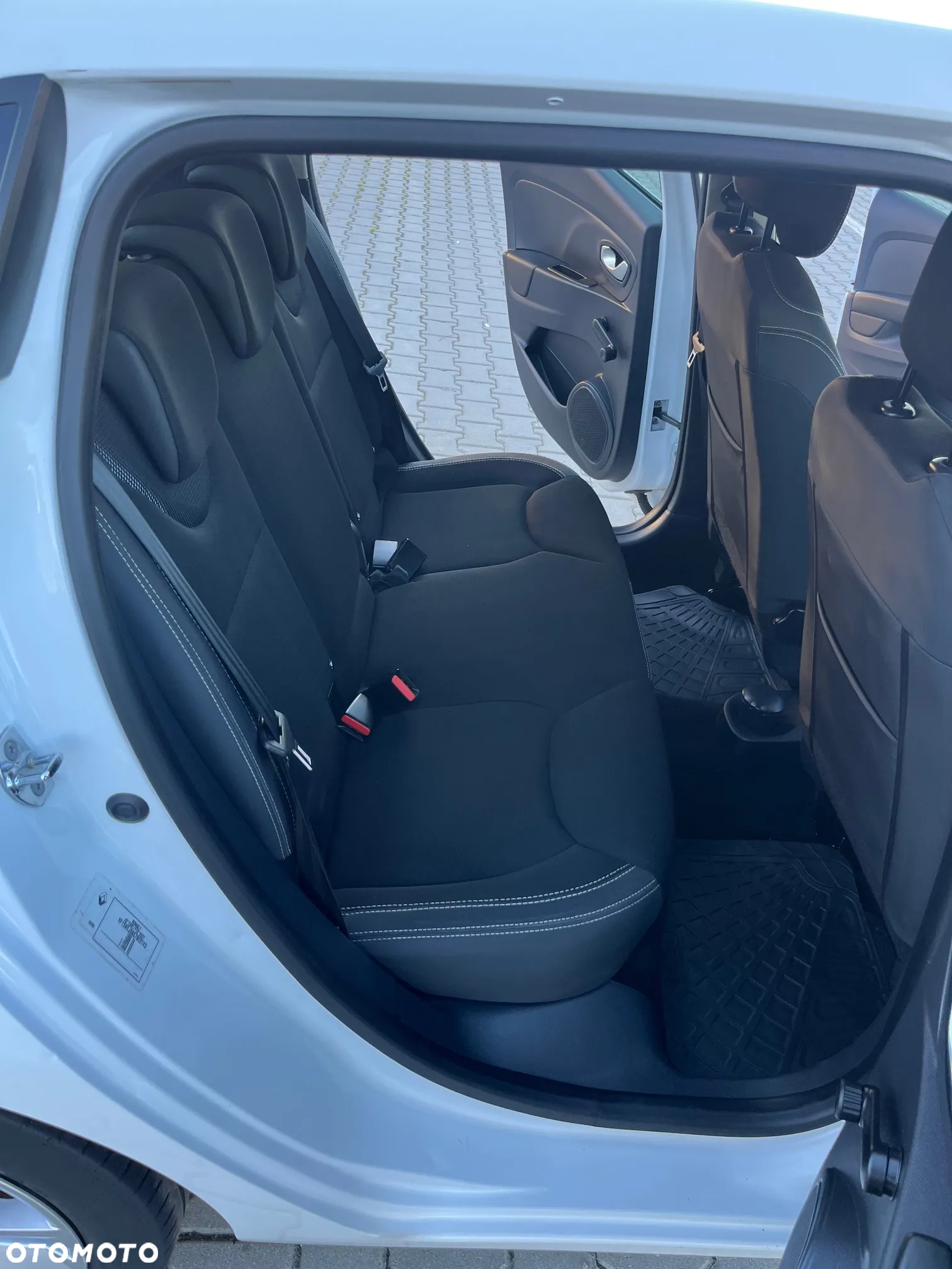 Renault Clio 1.5 dCi Energy Intens - 12
