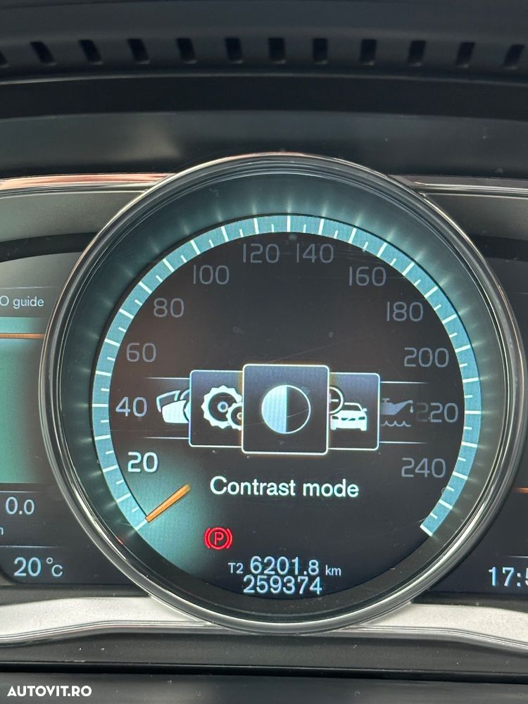 Volvo V60 D6 Plug-In-Hybrid AWD Geartronic Summum - 24
