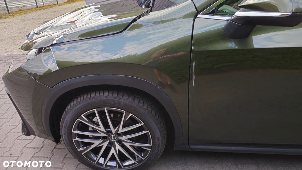 Lexus NX 350h Prestige 2WD - 18