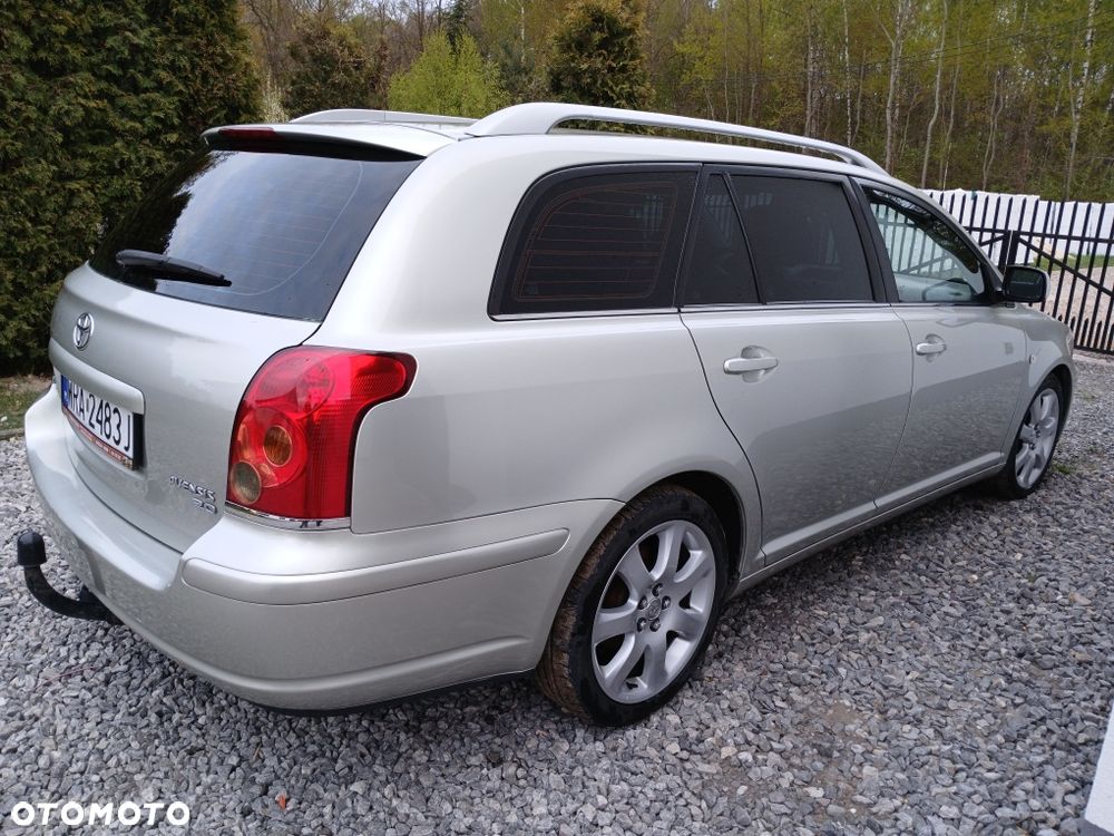 Toyota Avensis - 4