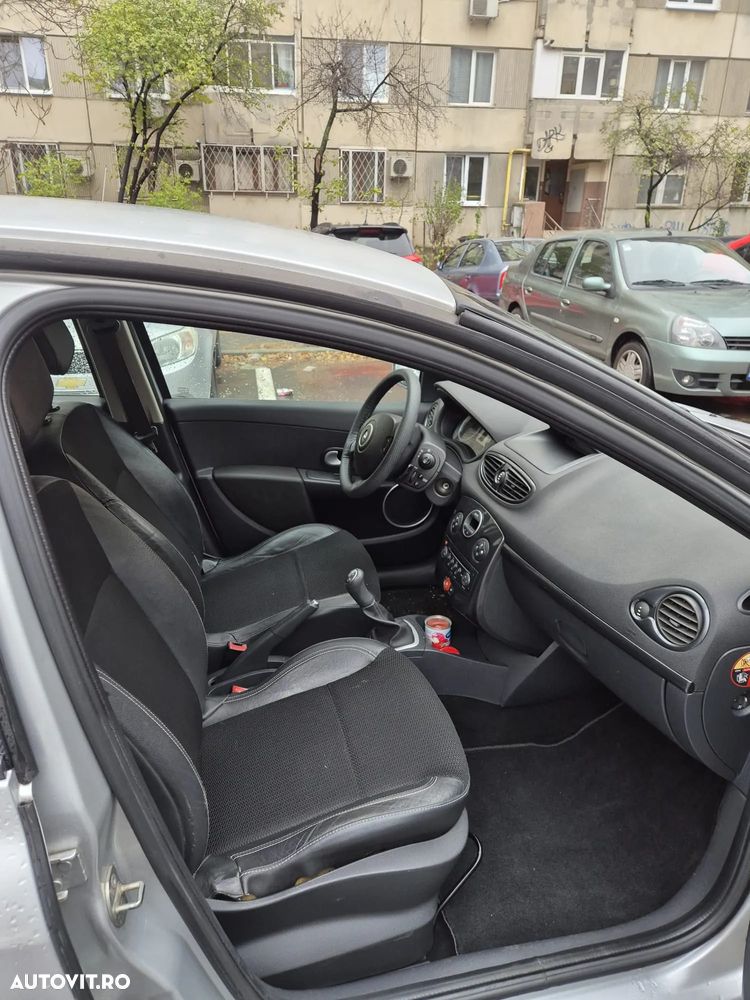 Renault Clio Bicorp 1.4 Confort Authentique - 3