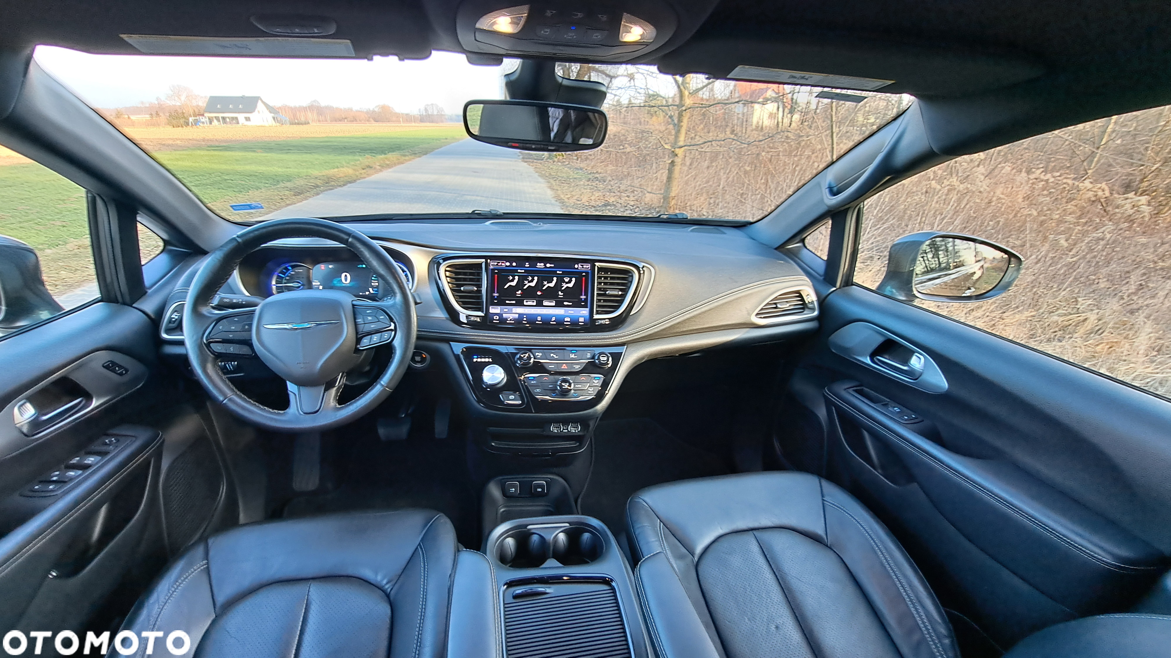 Chrysler Pacifica - 18