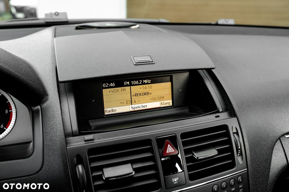 Mercedes-Benz Klasa C 220 CDI DPF Avantgarde - 35