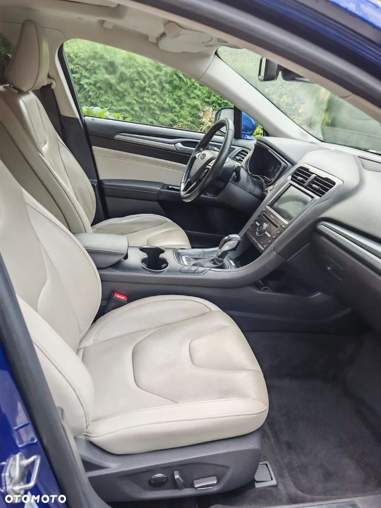 Ford Mondeo Vignale 2.0 Hybrid - 14
