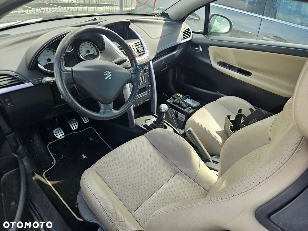 Peugeot 207 CC 150 THP RC-Line - 4