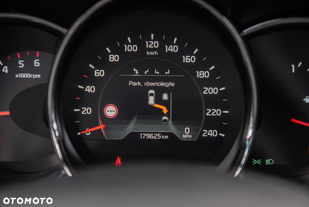 Kia Ceed 1.6 CRDi 136 ISG UEFA EURO 2016 - 19