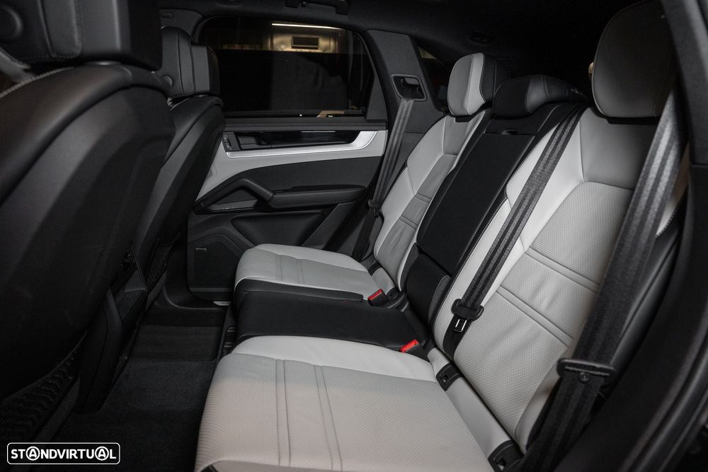 Porsche Cayenne E-Hybrid Tiptronic S - 33