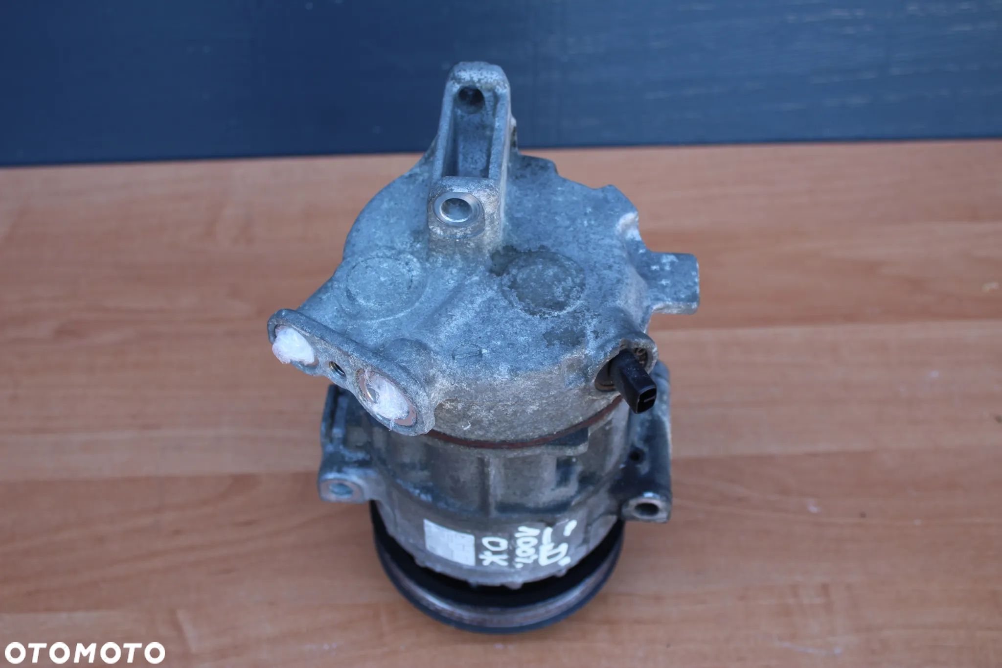 SPRĘŻARKA KLIMATYZACJI KOMPRESOR OPEL CORSA D E 1.6 TURBO 13263478 AH3 - 3