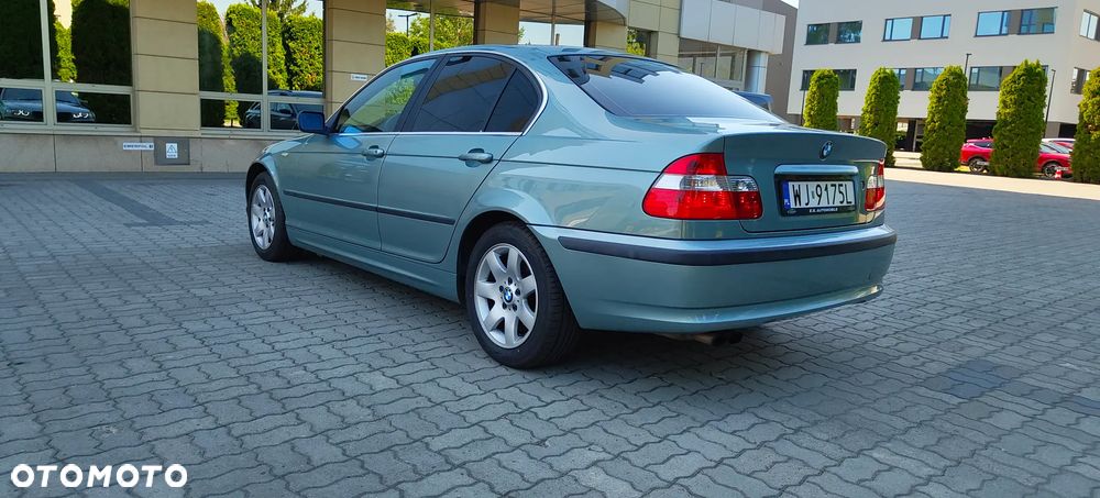 BMW Seria 3 320i - 4