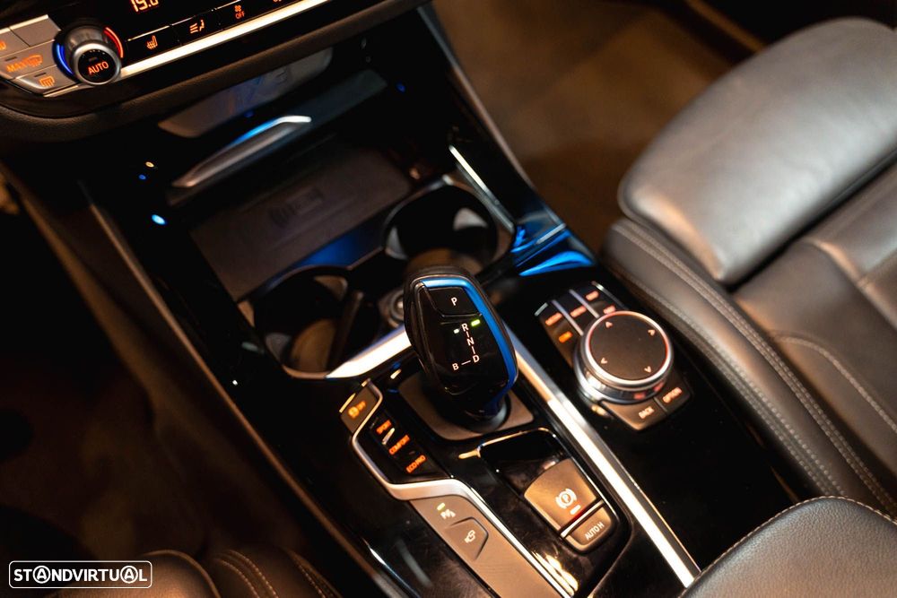 BMW iX3 M Sport Inspiring - 11