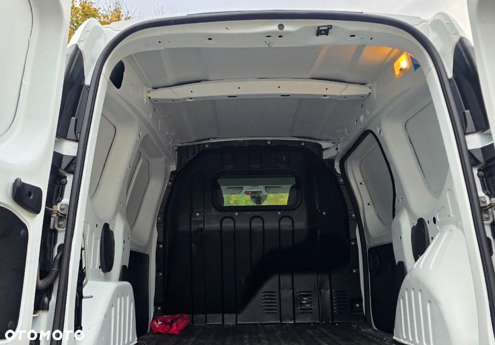 Renault Express Van - 26