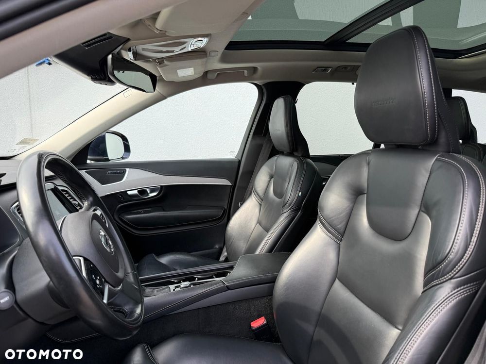 Volvo XC 90 - 13