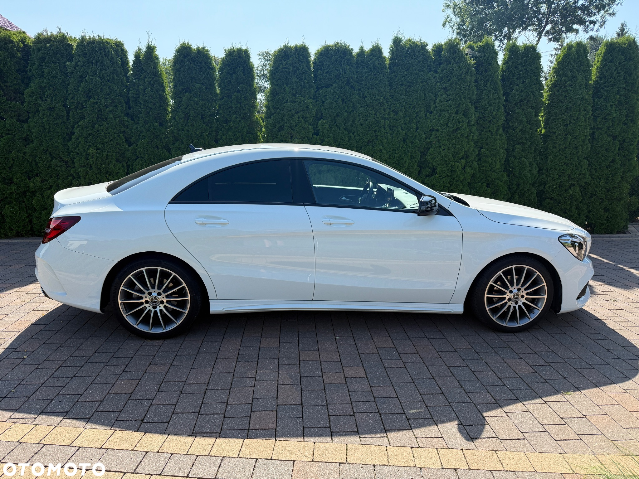 Mercedes-Benz CLA 200 AMG Line - 17