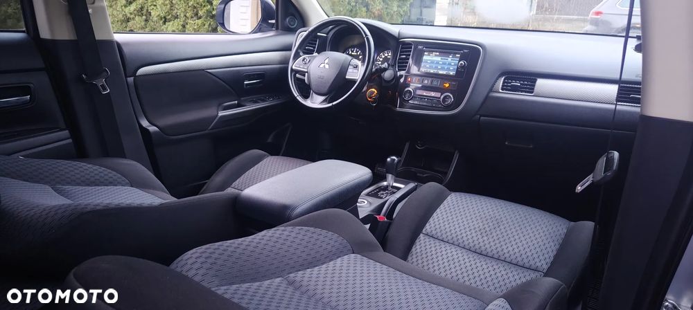 Mitsubishi Outlander 2.0 Intense 4WD CVT - 20