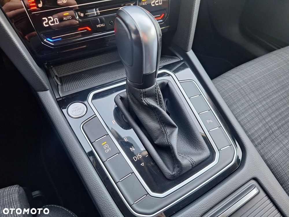 Volkswagen Passat - 35