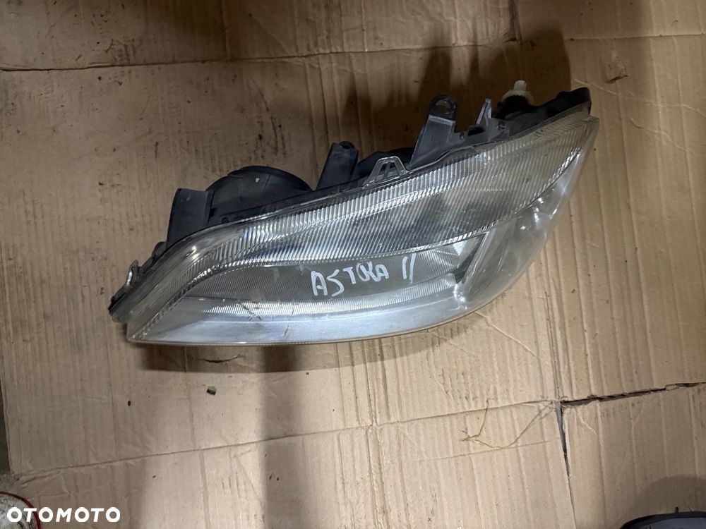 Lampa przód prawa, lewa Opel Astra G 98-09r. - 2