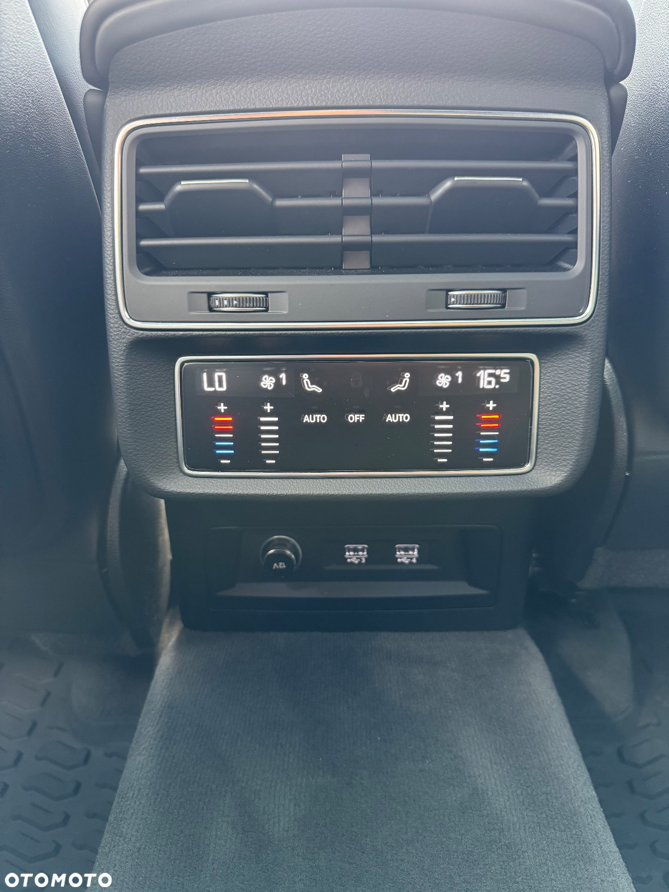 Audi Q8 - 32