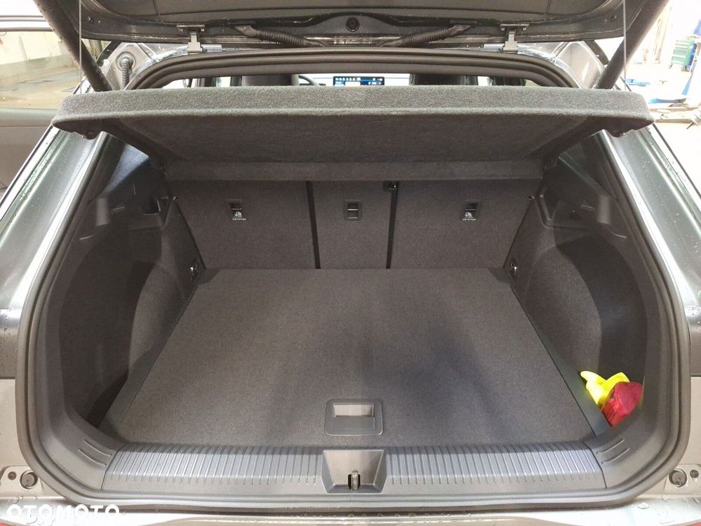 Volkswagen T-Roc - 18