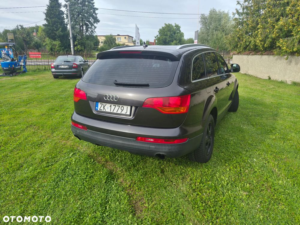Audi Q7 - 18