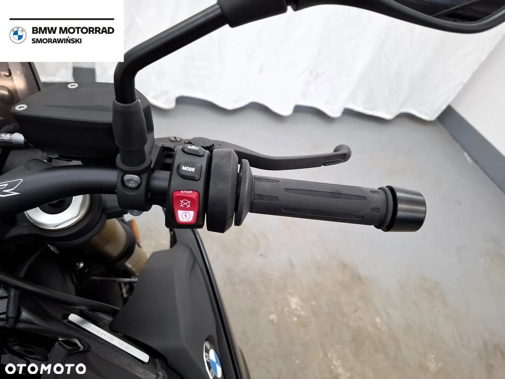 BMW S - 11