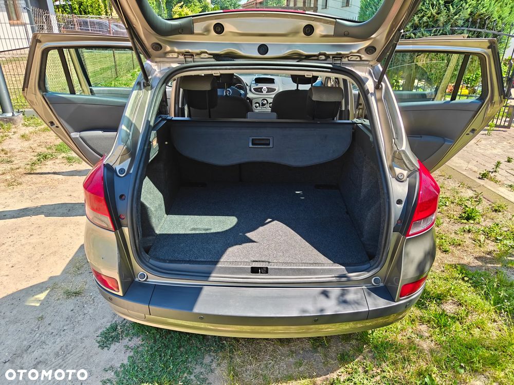 Renault Clio 1.2 16V Alize - 10