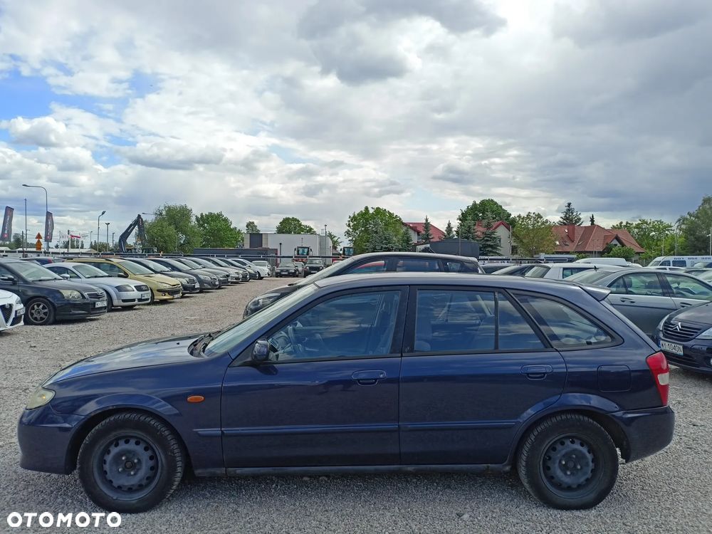 Mazda 323F - 2