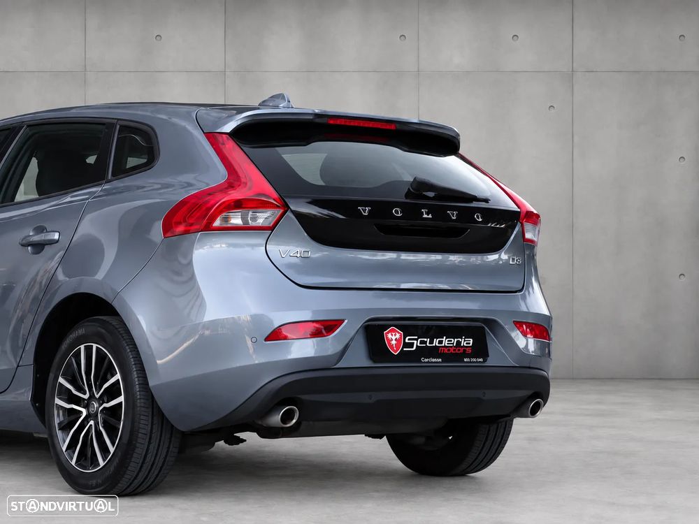 Volvo V40 2.0 D3 Momentum - 14