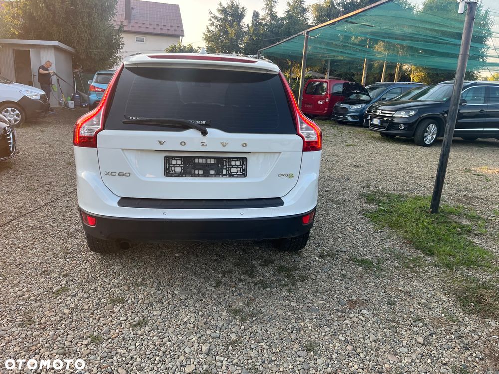 Volvo XC 60 DRIVe R-Design - 6