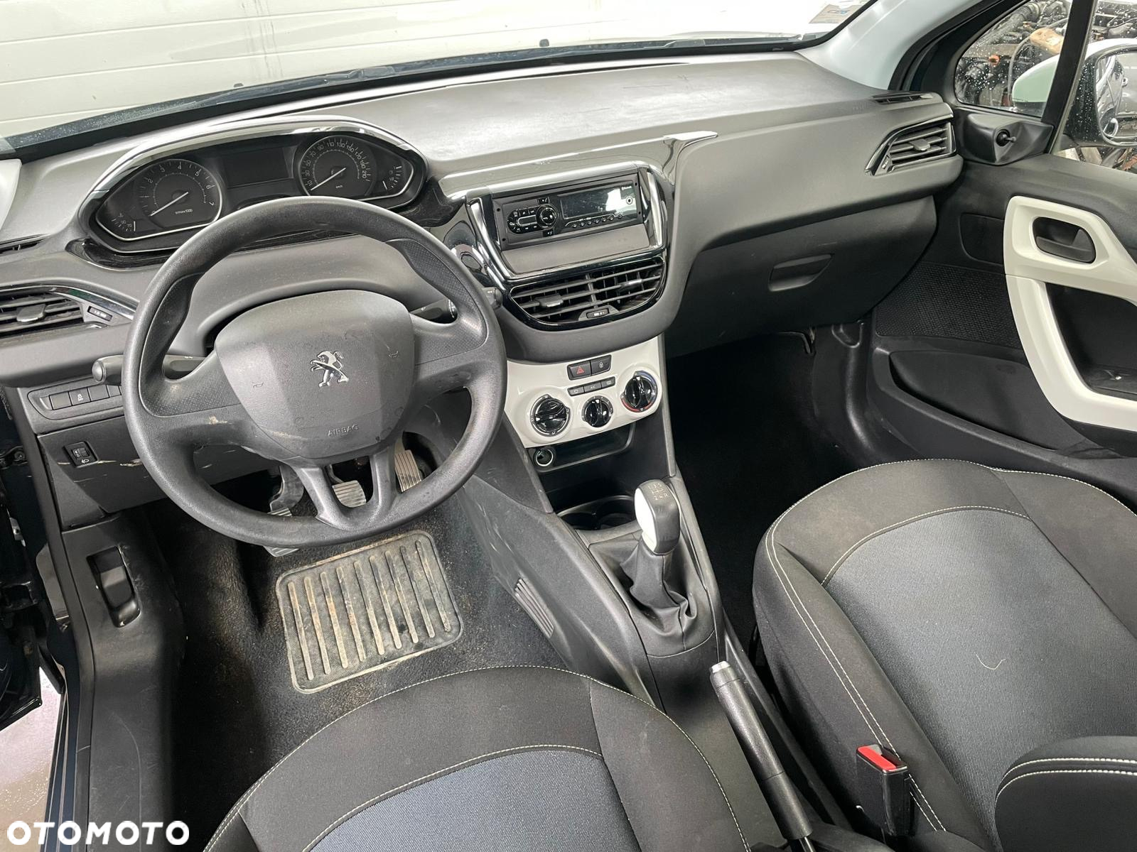 Peugeot 208 1.2 PureTech Active - 14