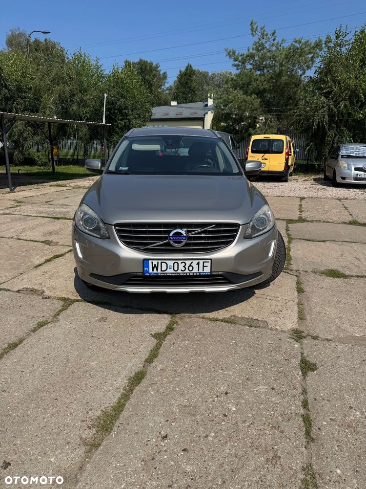 Volvo XC 60 D5 AWD Momentum - 6