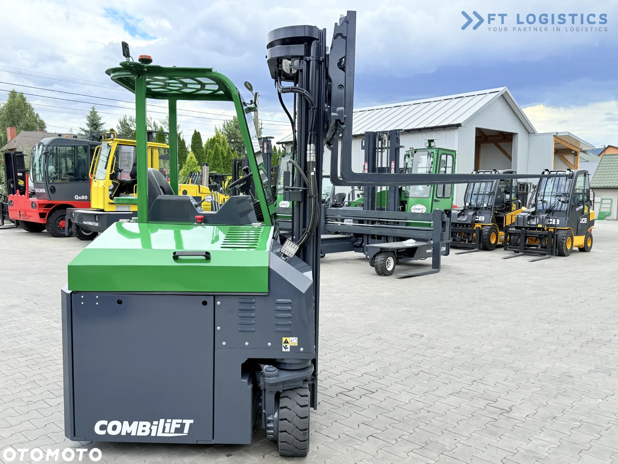 Combilift CBE2500 / TRIPLEX / 5500MM / WOLNY SKOK / NAPĘD ELEKTRYCZNY / JEDYNIE 2300MTH / POZYCJONER / PRZESUW BOCZNY / NOWE OPONY / JAK NOWY / Szeroka oferta wózków czterokierunkowych i bocznych, dopasowanych do różnorodnych potrzeb i zastosowań. - 33