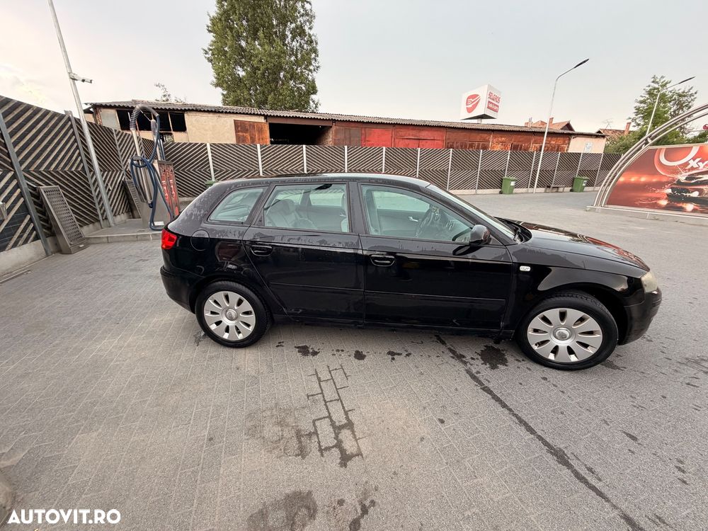 Audi A3 1.6 Ambiente - 10
