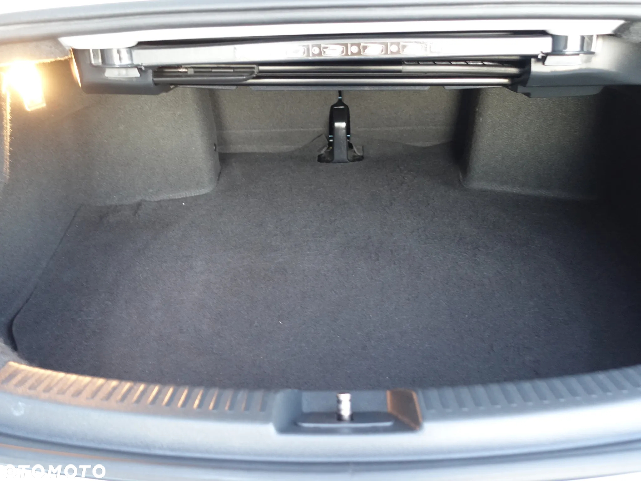 Volkswagen Beetle The Cabriolet 1.4 TSI DSG (BlueMotion Tech) R-Line - 35