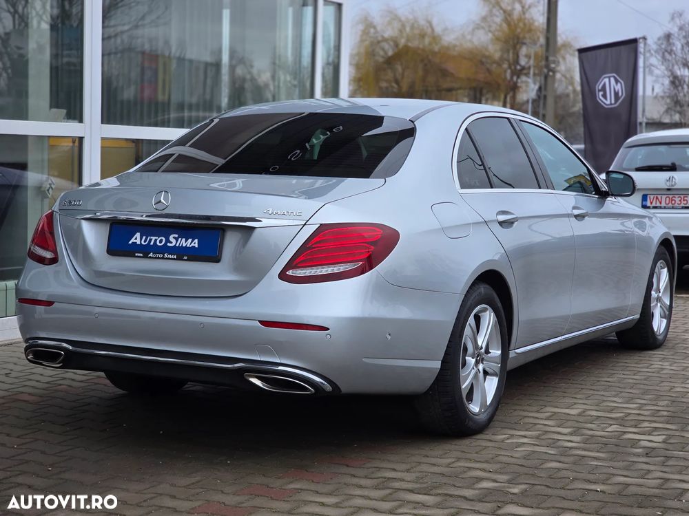 Mercedes-Benz E 200 4Matic 9G-TRONIC - 7