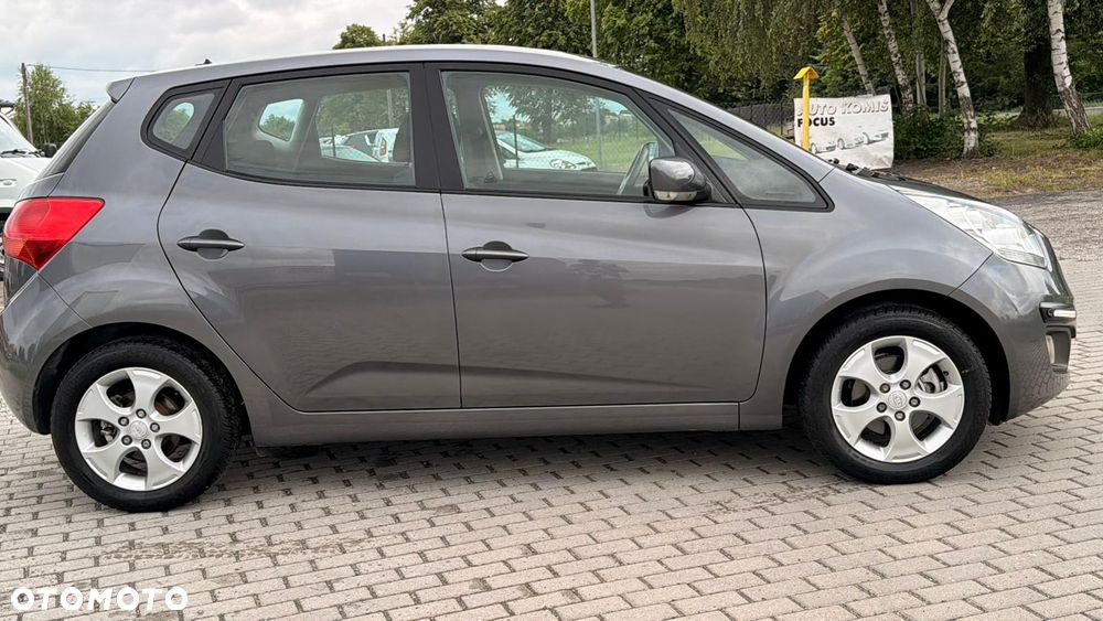 Kia Venga 1.6 L - 10