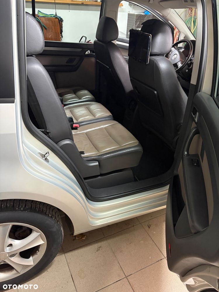 Volkswagen Touran 2.0 TDI DPF Highline - 18