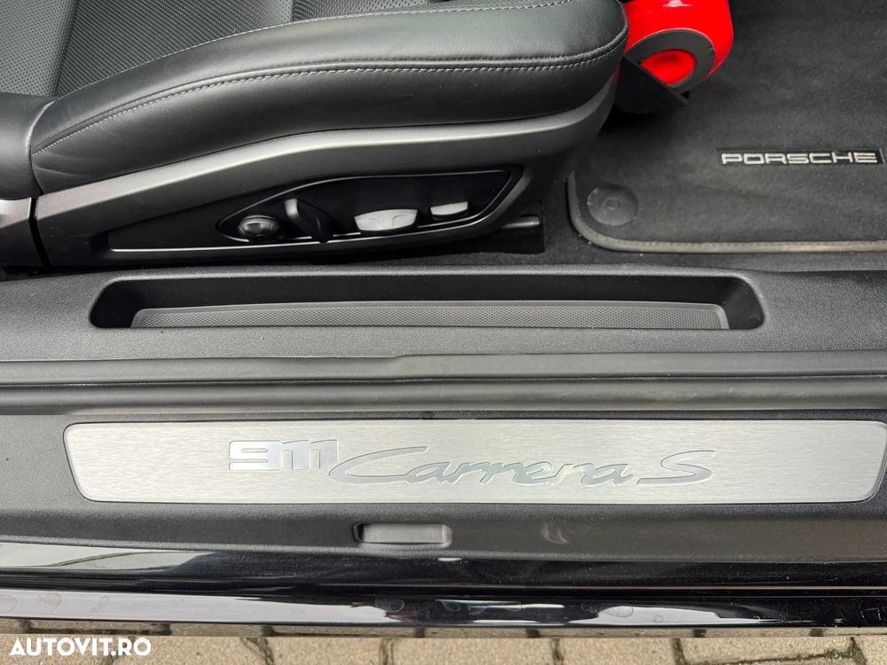 Porsche 911 Carrera S PDK - 29