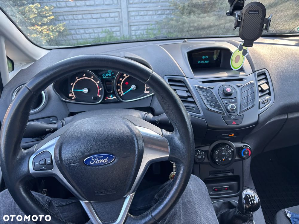 Ford Fiesta - 15