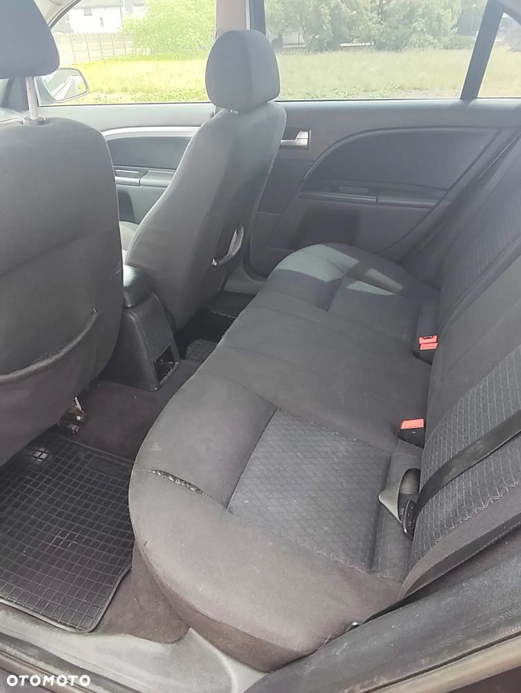 Ford Mondeo 1.8 X - 8