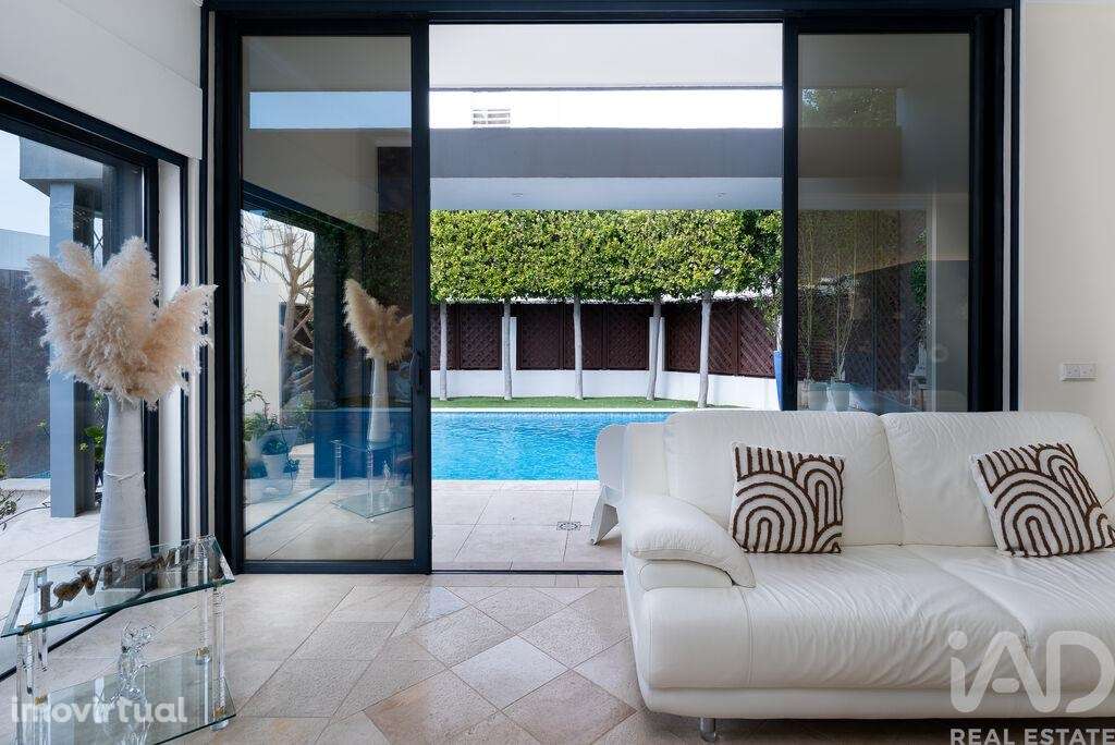 Moradia isolada T5 em Quarteira de 261,5 m2 - Grande imagem: 3/40