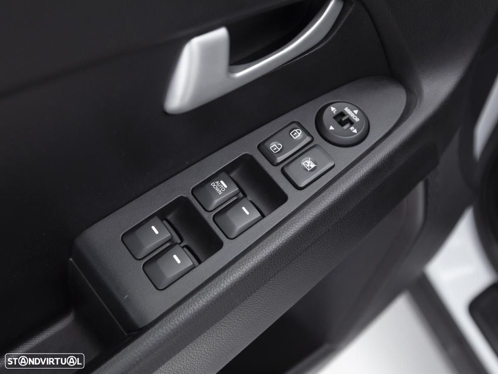 Kia Sportage — fotografia 14