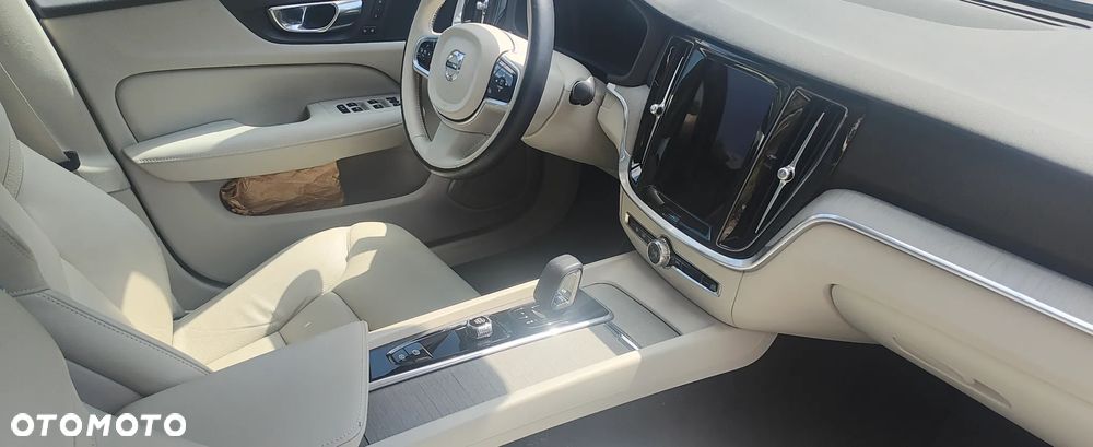 Volvo S60 B5 B AWD Plus Dark - 13
