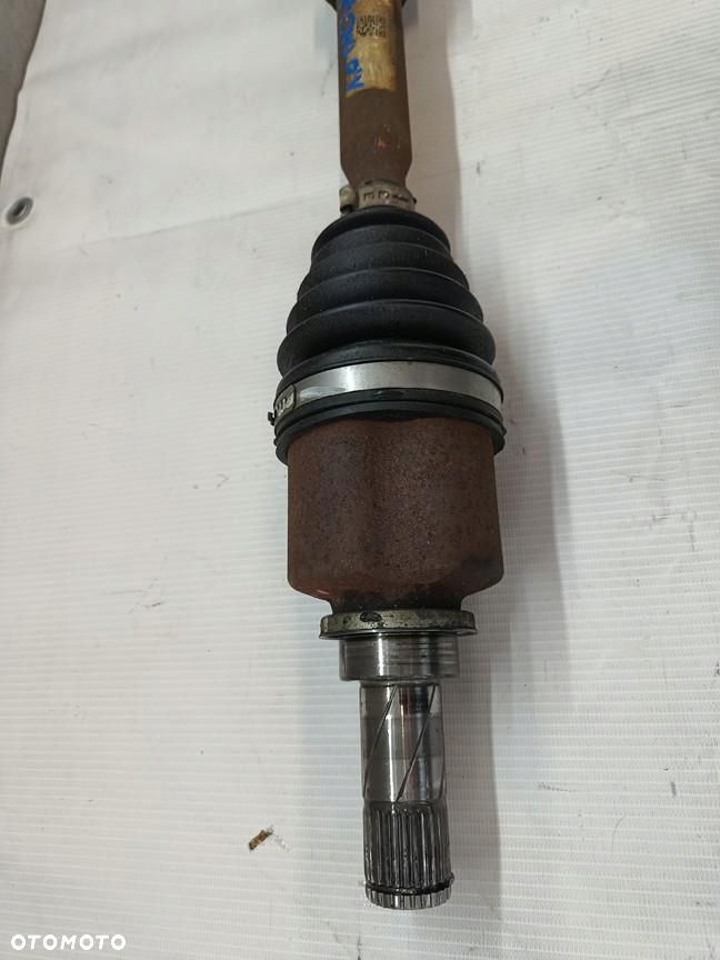 dacia sandero stepway iii 21r- 1.0 tce półoś lewy przód 391011411r - 2