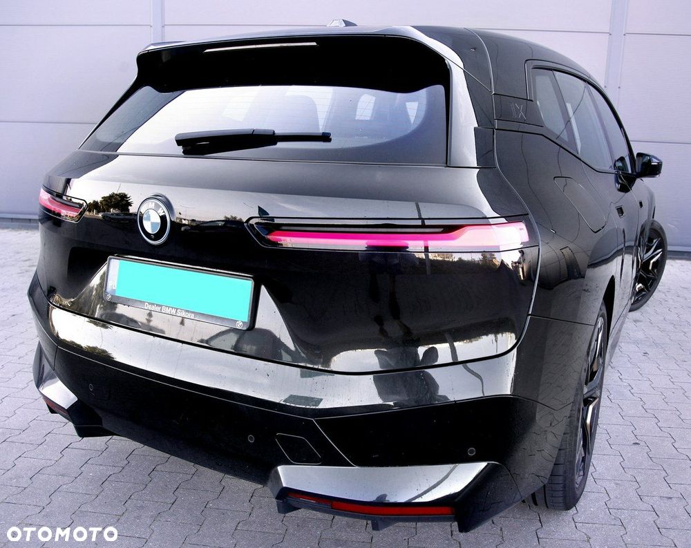 BMW iX xDrive40 76.6kWh Signature - 31