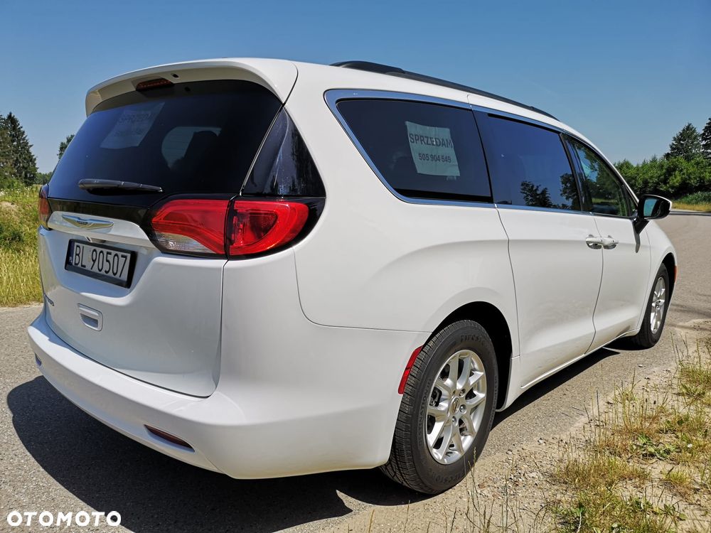 Chrysler Pacifica - 14