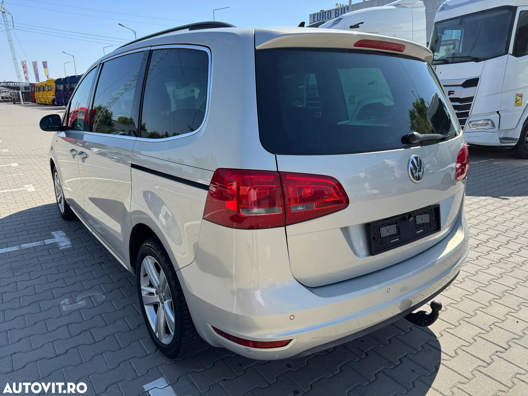 Volkswagen Sharan 2.0 TDI DSG BlueMotion Technology Highline - 6