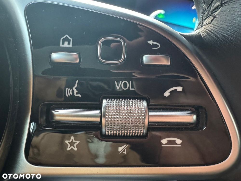 Mercedes-Benz GLB - 22