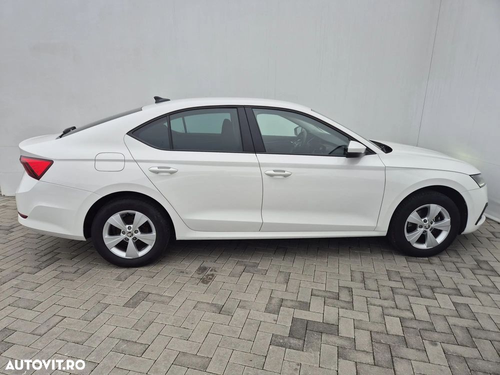 Skoda Octavia 1.5 TSI DSG MHEV Ambition - 6