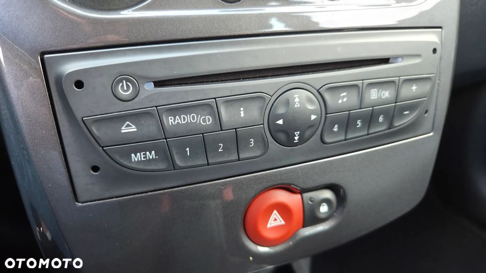 Renault Clio 1.2 16V 75 Collection - 24