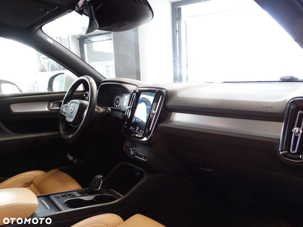 Volvo XC 40 - 34